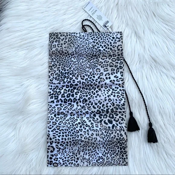 NWT Chico’s Animal Print Jewelry Travel Roll Up Organizer - Picture 2 of 6